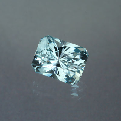 Aquamarine gemstone