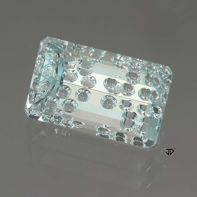 Aquamarine gemstone