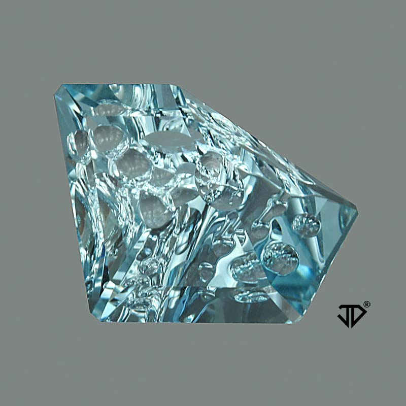  Aquamarine gemstone