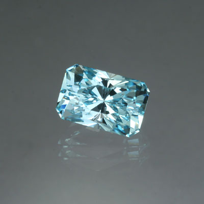 Aquamarine Regal Radiant™ Cut 4.00 carats | John Dyer Gems