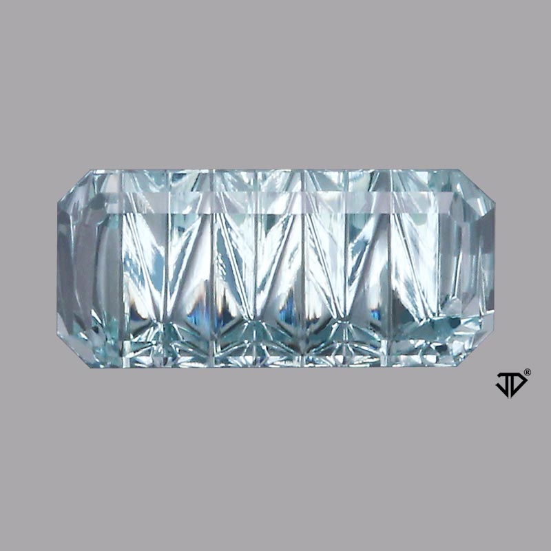  Aquamarine gemstone