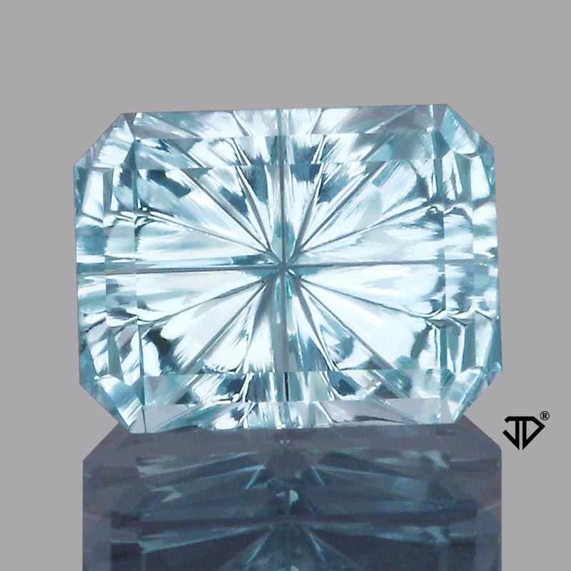  Aquamarine gemstone