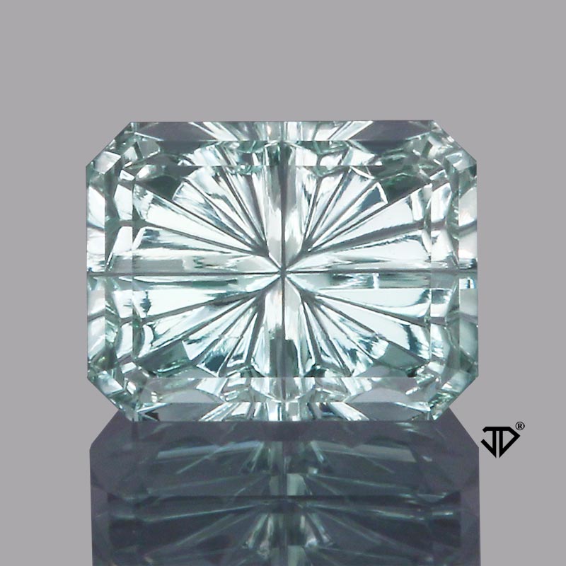  Aquamarine gemstone