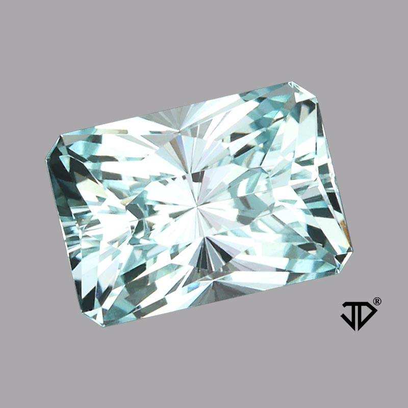  Aquamarine gemstone