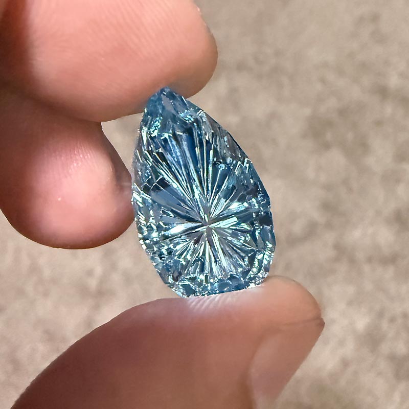 Strong Color Aquamarine view 3