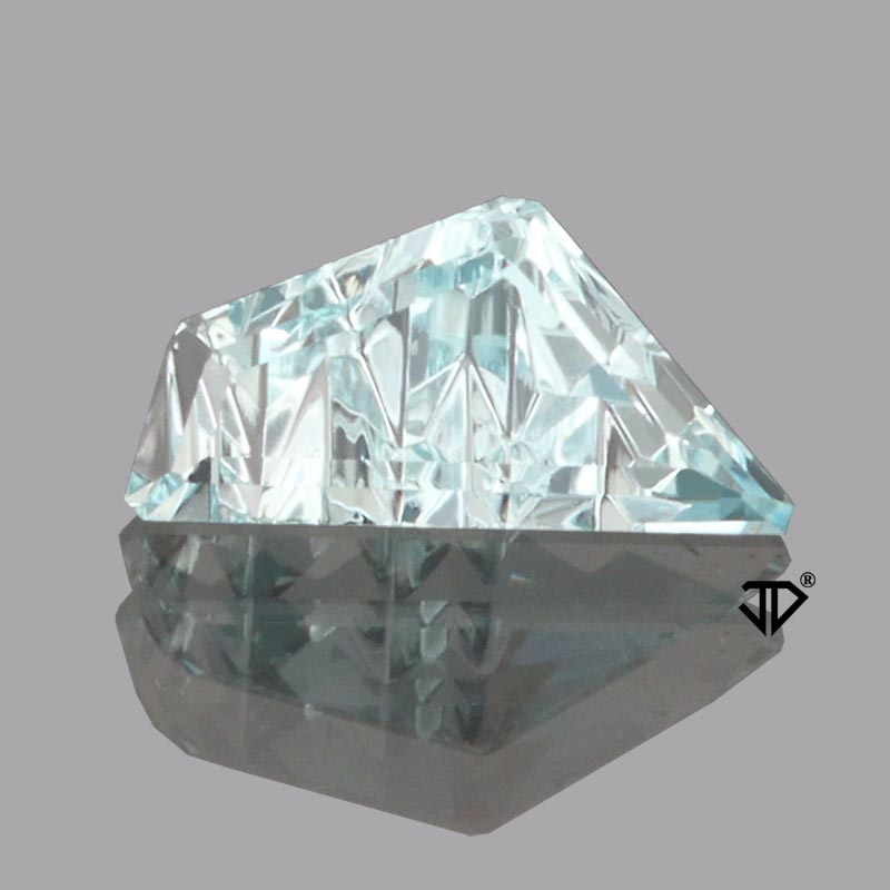  Aquamarine gemstone
