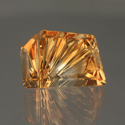  Citrine gemstone