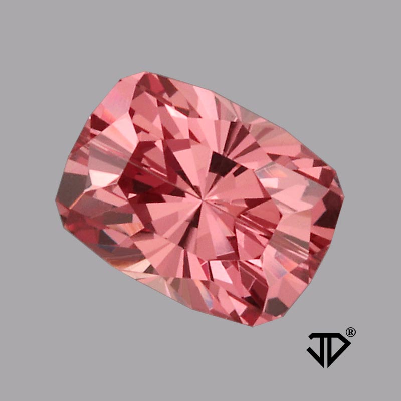  Dragon Malaya Garnet gemstone