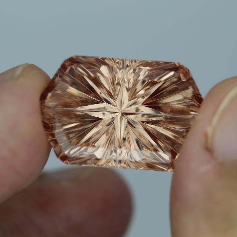  Morganite view 3