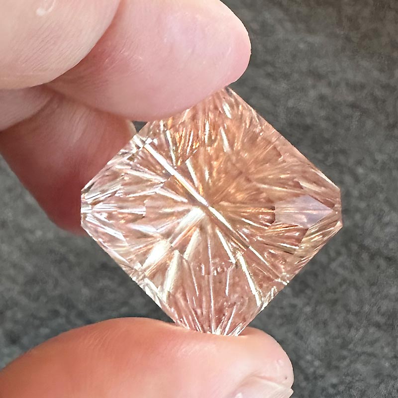 Morganite view 3