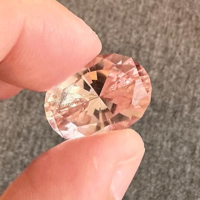 Morganite view 4