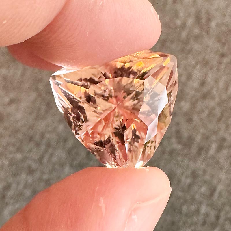 Morganite view 4