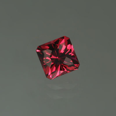  Rhodolite Garnet gemstone