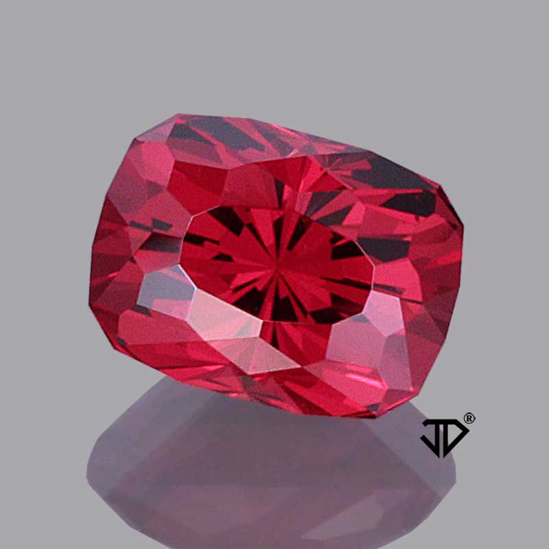  Rhodolite Garnet gemstone