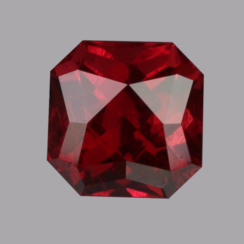 Rhodolite Garnet gemstone