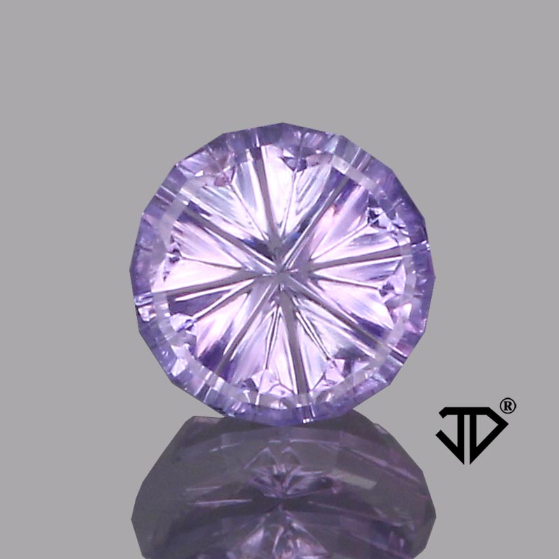  Tanzanite gemstone