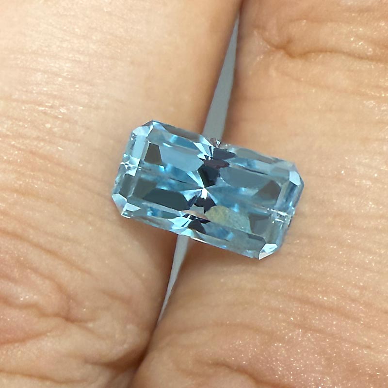 Fine Color Aquamarine view 2