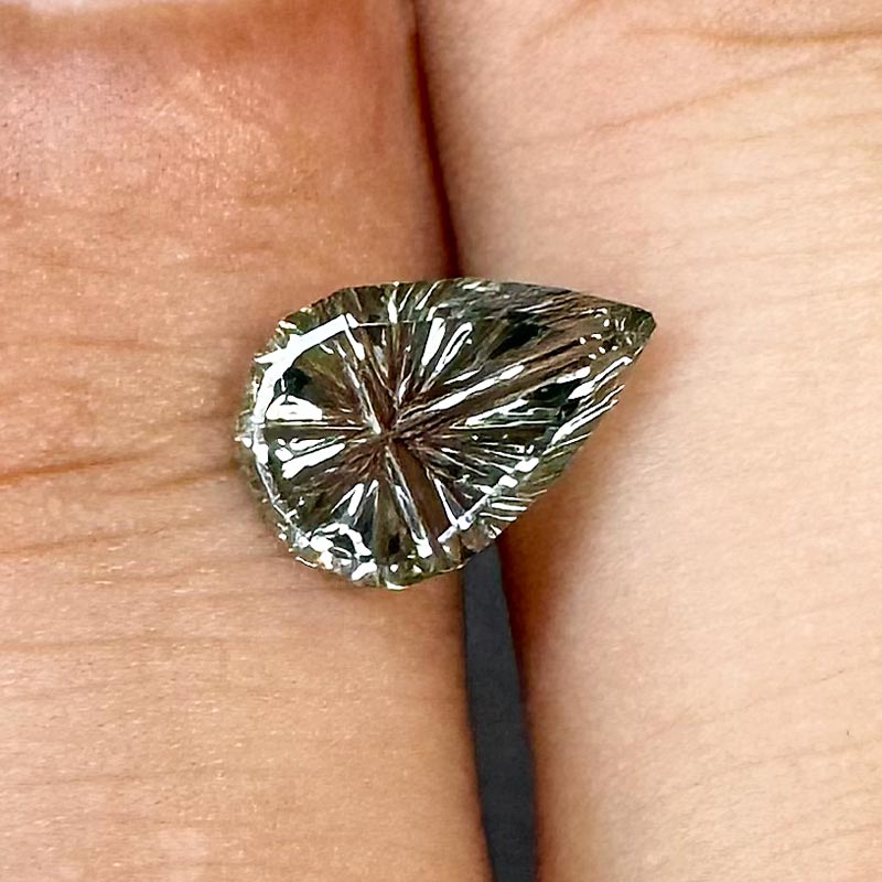 Green Montana Sapphire view 2