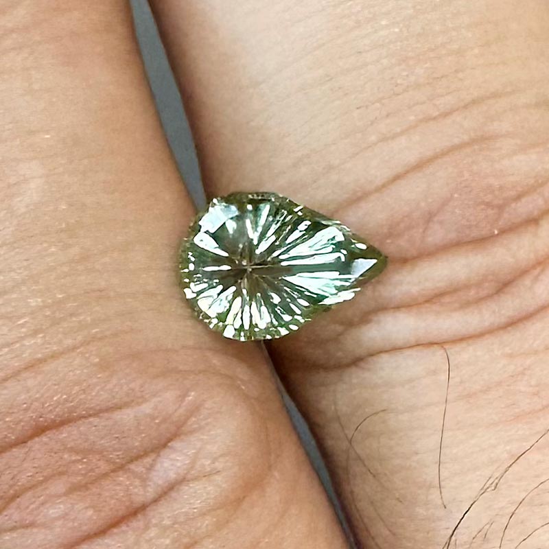 Green Montana Sapphire view 2