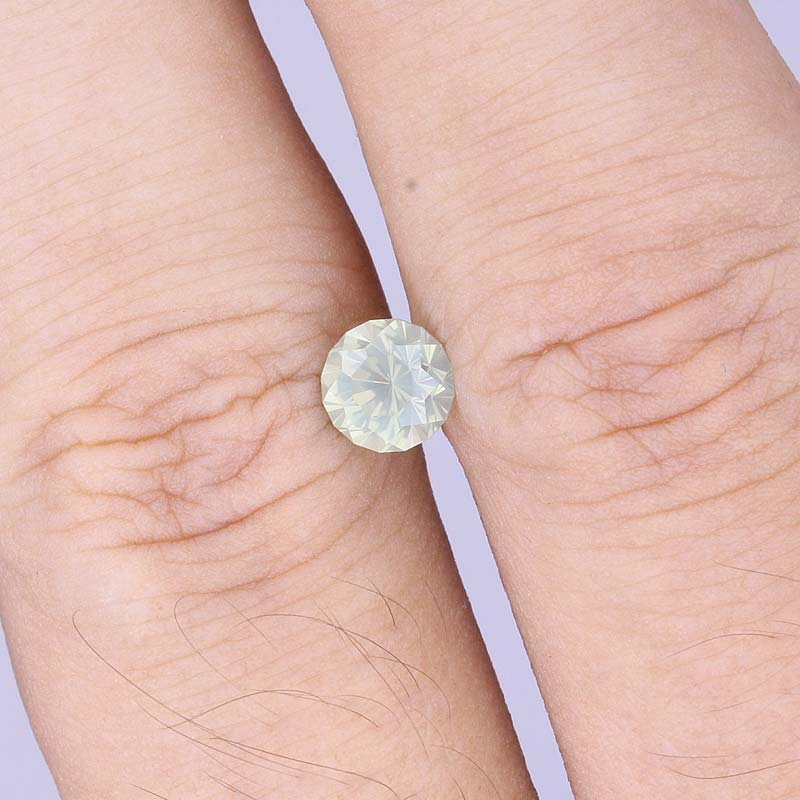 Greenish Yellow Australian Sapphire view 2