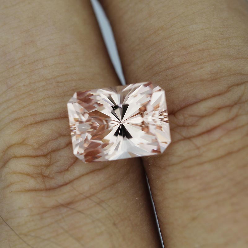 Morganite view 2