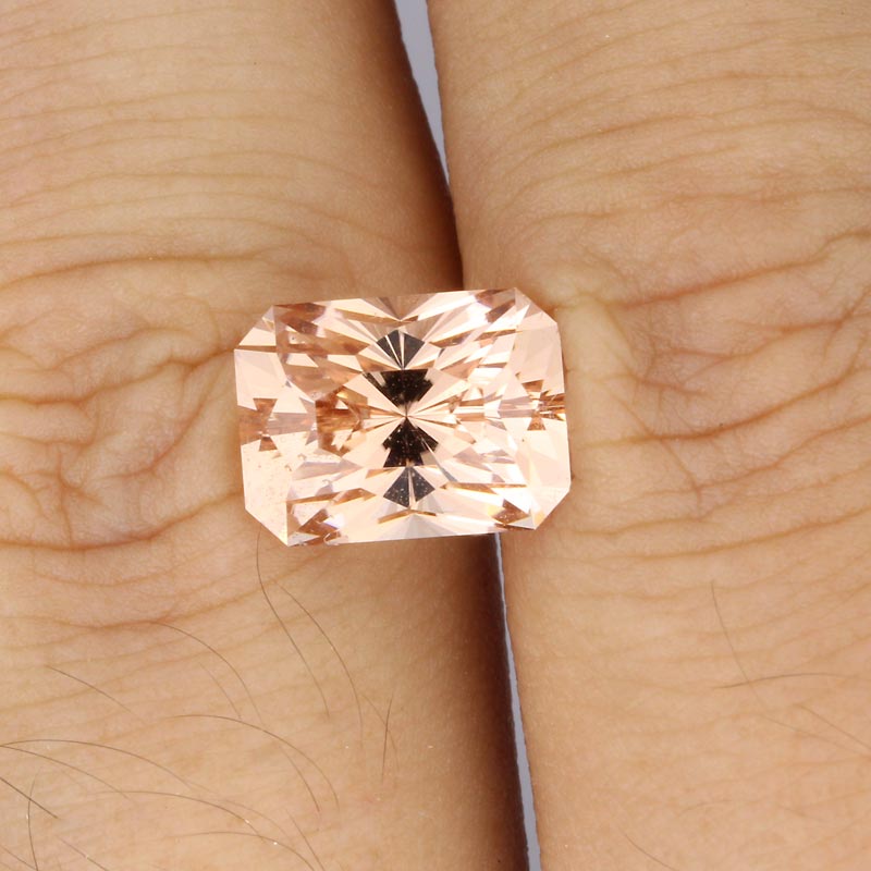 Morganite view 2