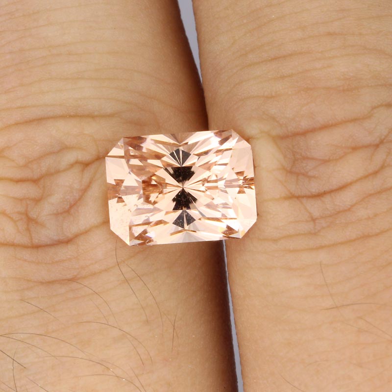  Morganite view 2