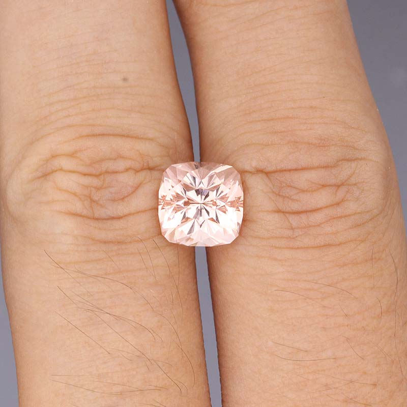  Morganite view 2