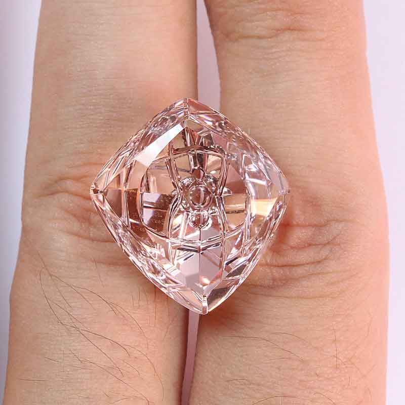  Morganite view 2