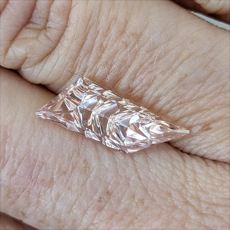  Morganite view 2