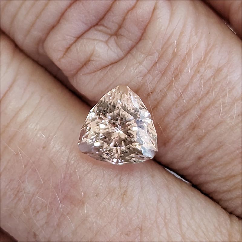  Morganite view 2