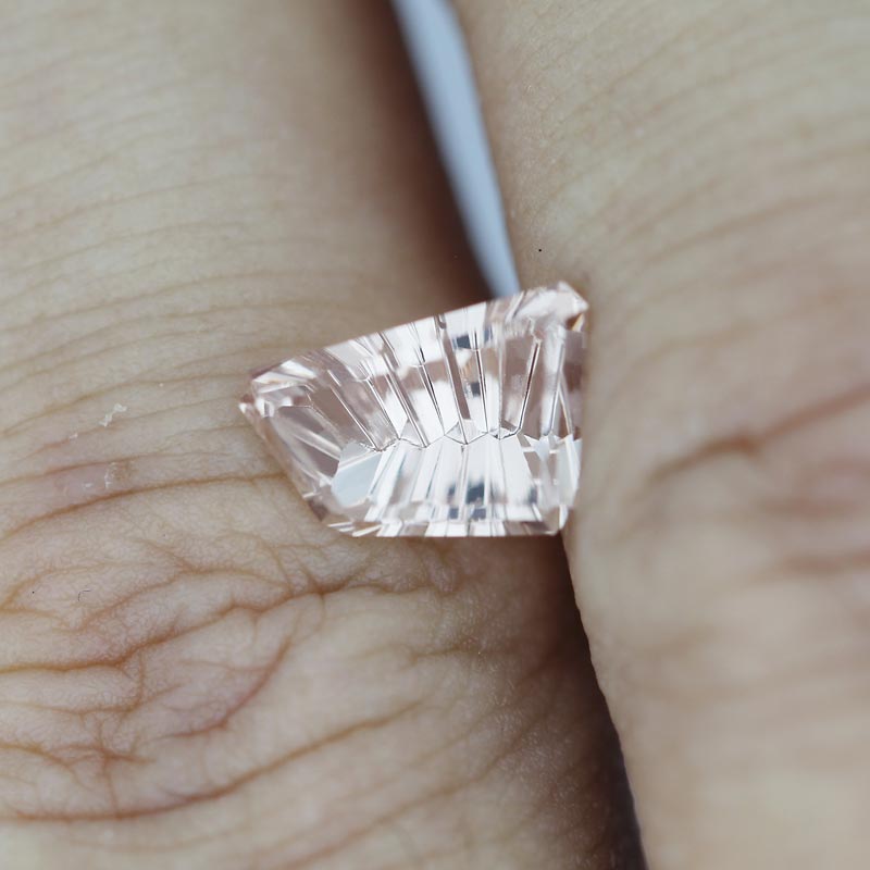 Morganite view 2