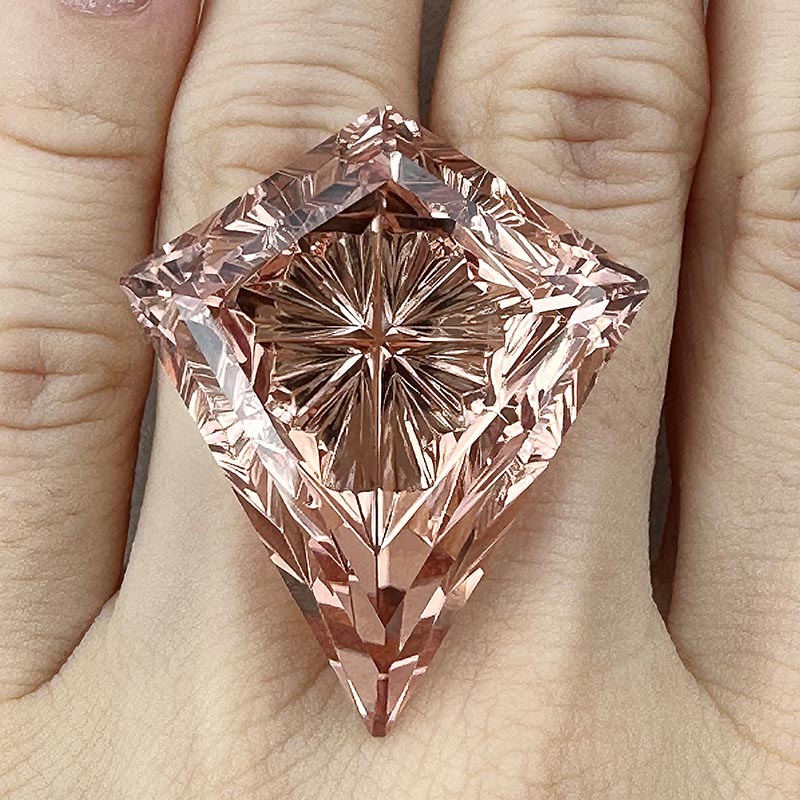  Morganite view 2