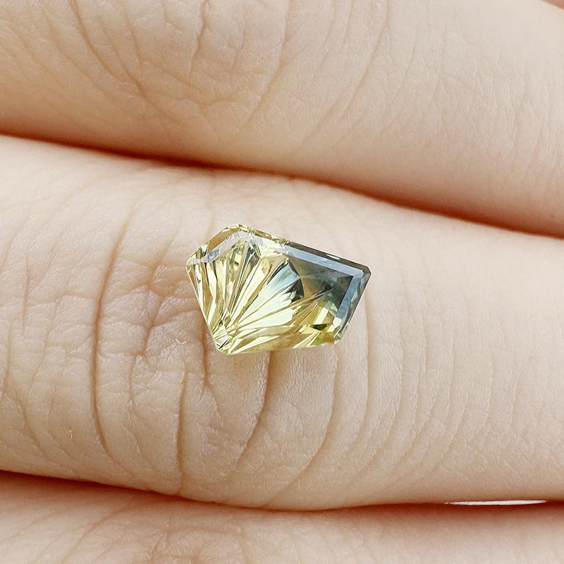 Parti Color Australian Sapphire view 2