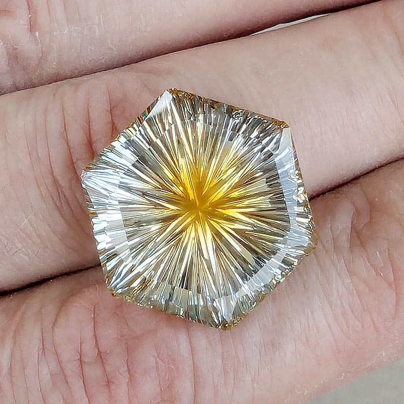 Giant Montana Sapphire view 2