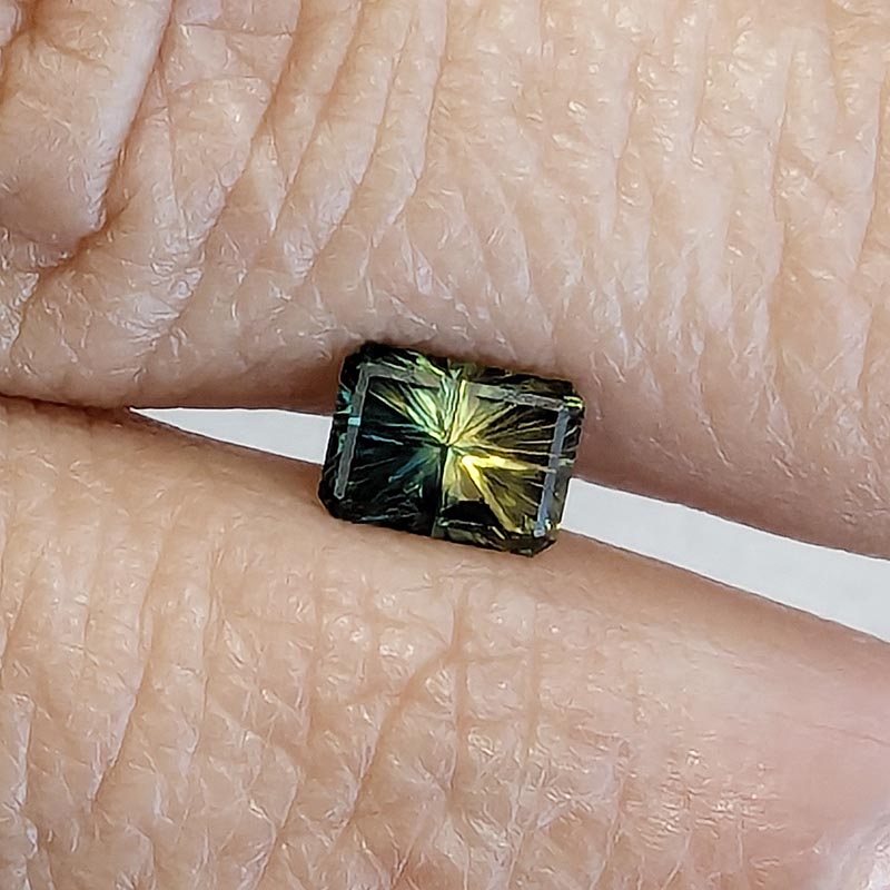 Parti Color Australian Sapphire view 2