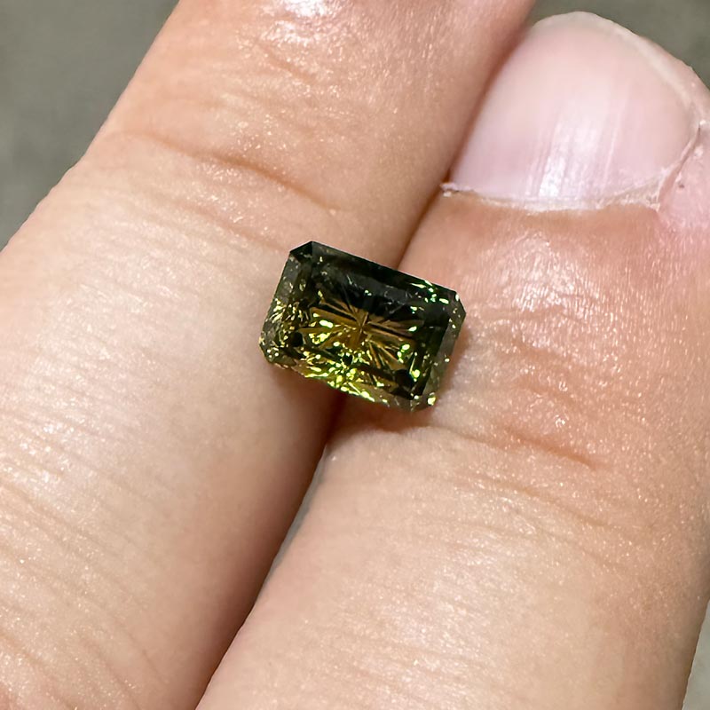 Parti Color Sapphire view 2