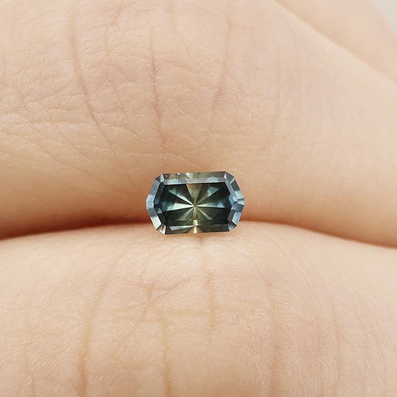 Parti Color Australian Sapphire view 2