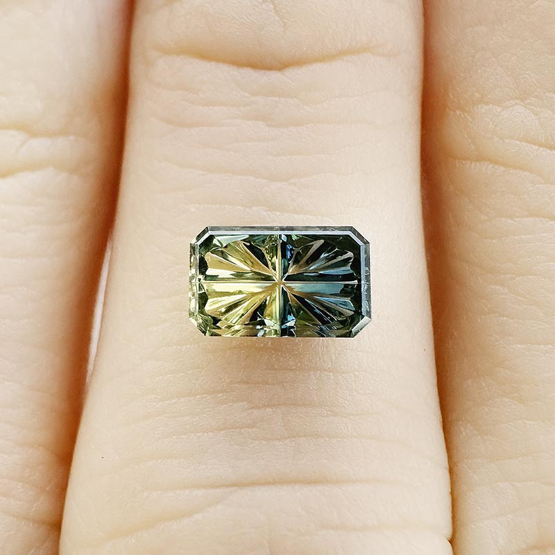 Parti Color Australian Sapphire view 2