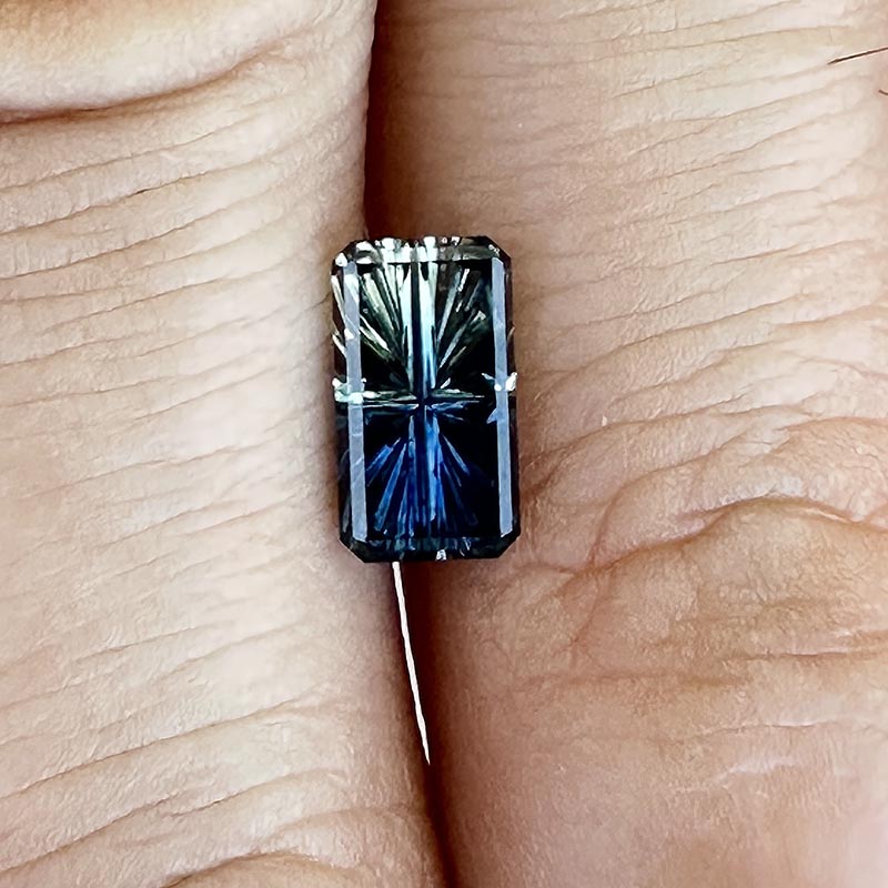 Parti Color Australian Sapphire view 2