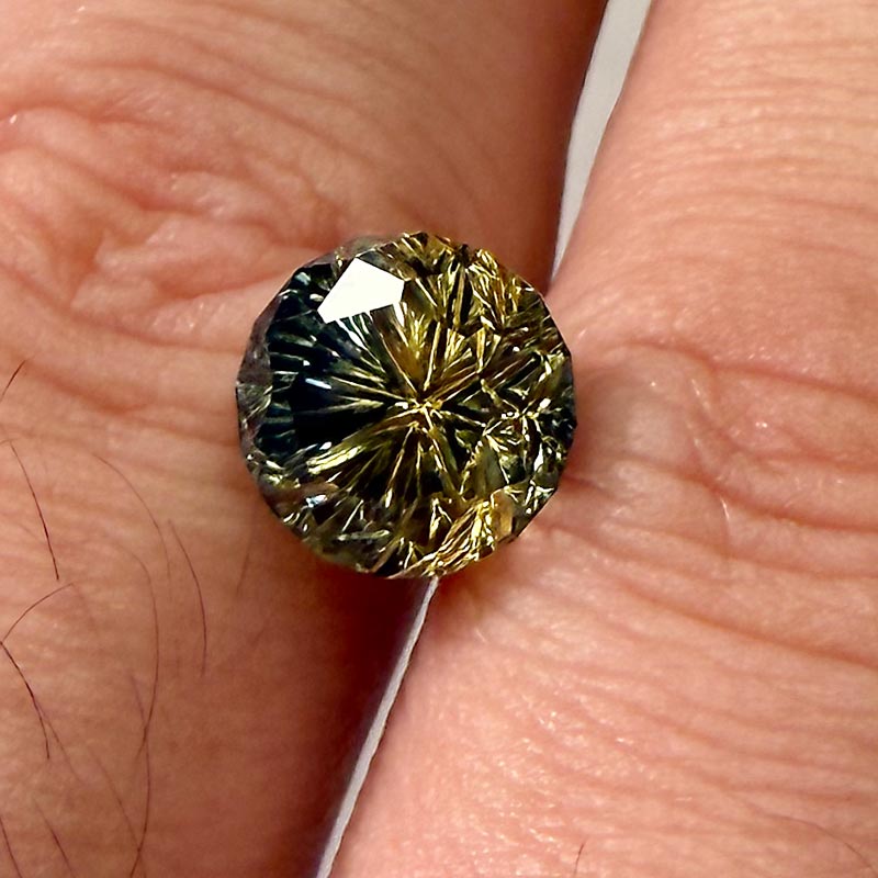 Parti Color Sapphire view 2