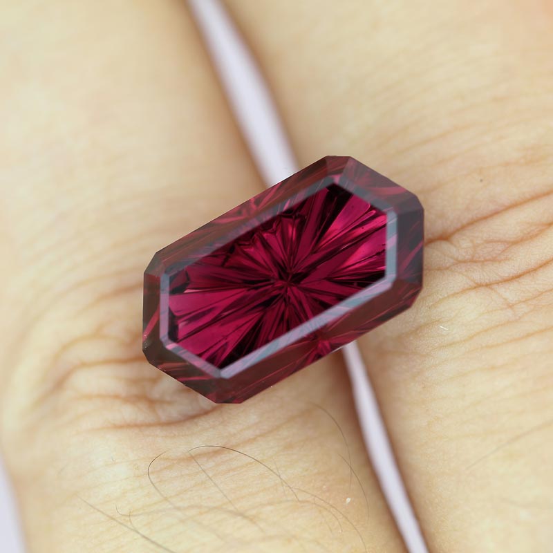 Rhodolite Garnet view 2
