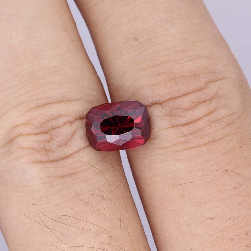 Rhodolite Garnet view 2