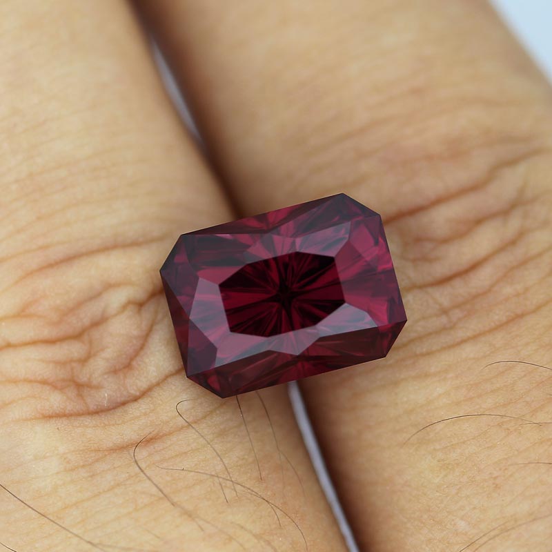 Rhodolite Garnet view 2