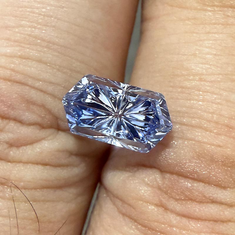 Parti Color Sapphire view 2
