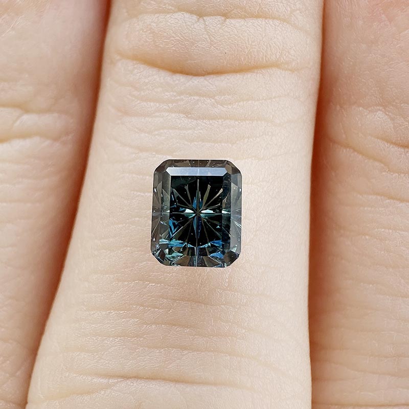 Teal Australian Sapphire view 2