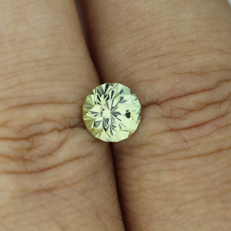 Yellow/Green Sapphire view 2