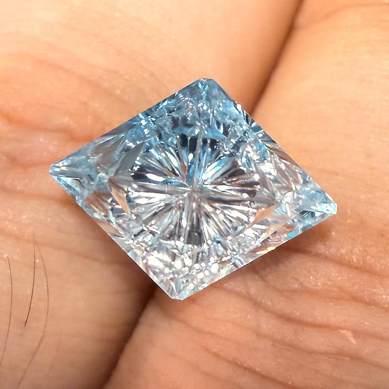 Bicolor Zircon view 2