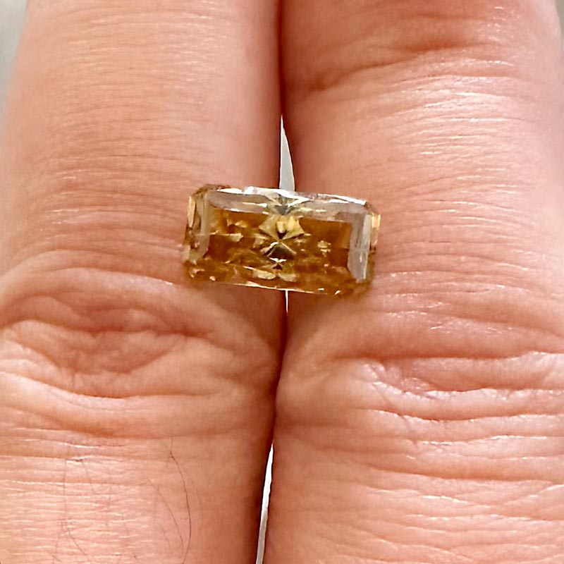 Cognac Zircon view 2