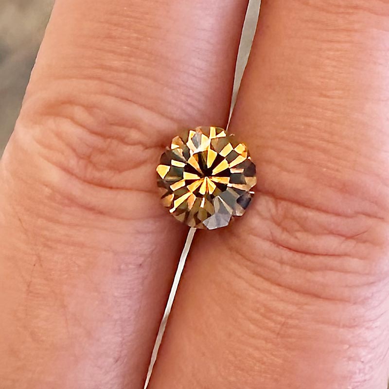 Cognac Zircon view 2